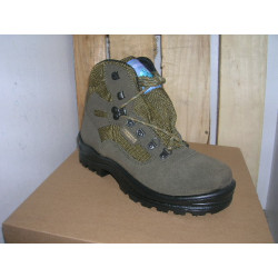 Bota montaña serrj.y nylon cazd.WATERPRO