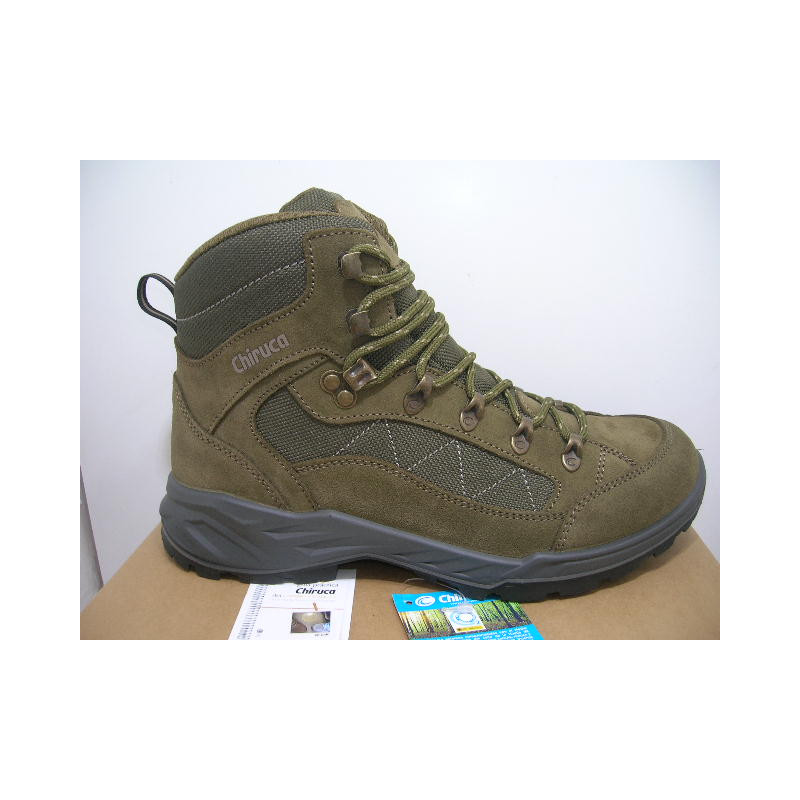 Bota montaña Chiruca serraje ganchos