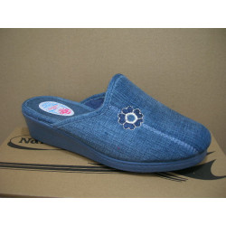 Zueco paño flor lado costura