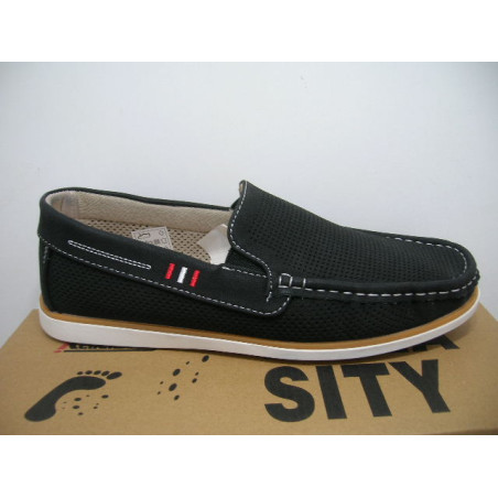 Mocasin hombre calado costuras filo