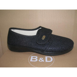 Zapatilla rejilla cerrada velcro.