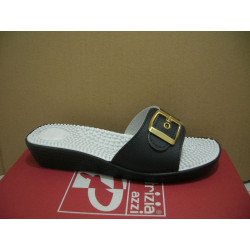 Chancla planta pinchos hebilla metal oro