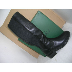 Bota caña alta napa lisa con elastico