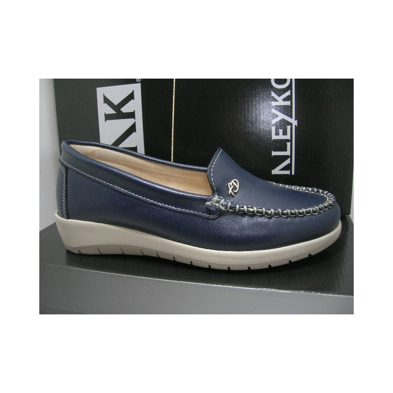 Mocasin piel lengueta oro lado
